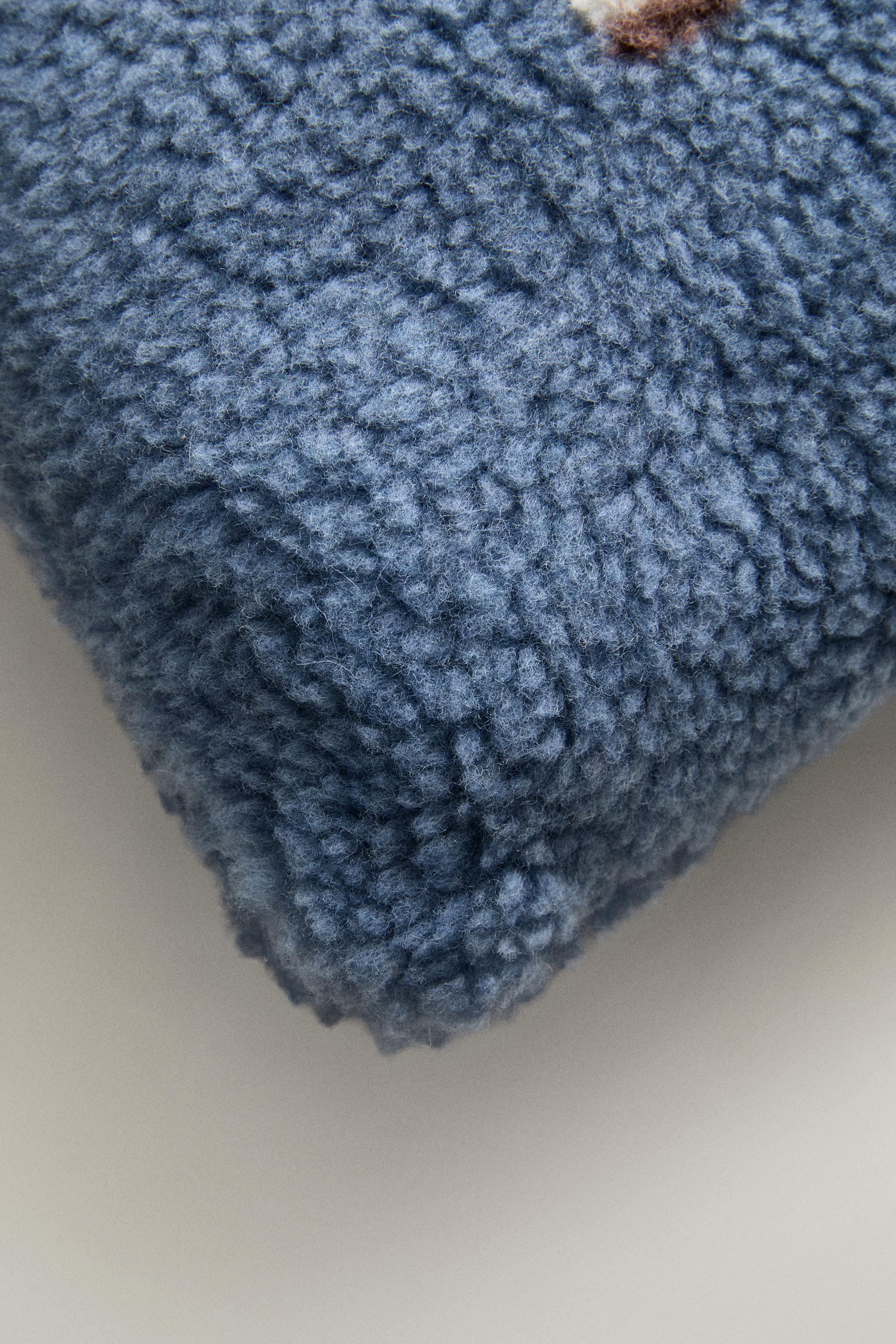 CHILDREN'S FAUX SHEARLING CUSHION WITH Z — Blue