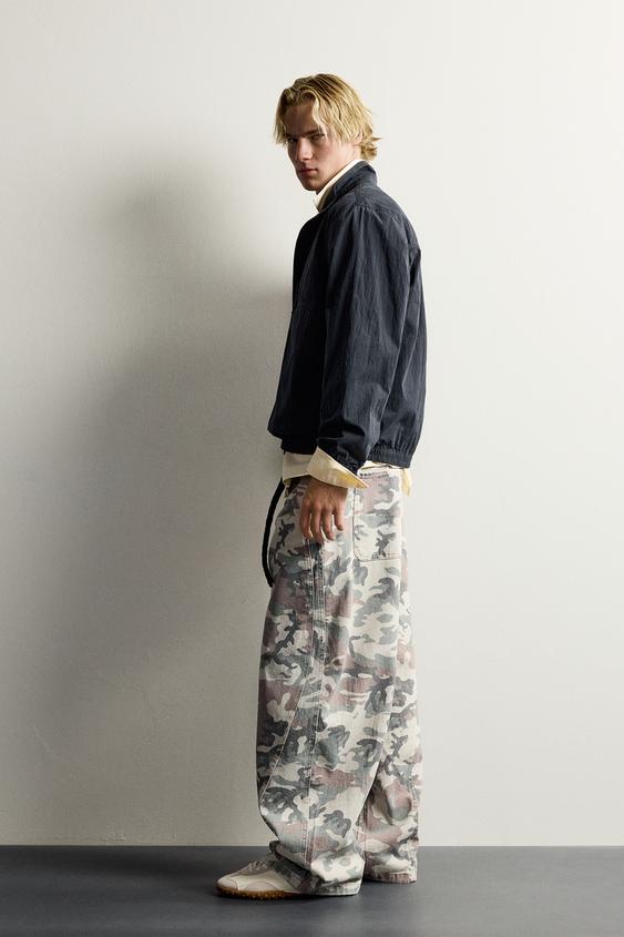 PANTALON BARREL FIT IMPRIMÉ ABSTRAIT - Kaki de Zara - Image 3