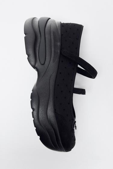 チャンキーバレエシューズ リボンディテールブラックZaraのチャンキーバレエシューズ リボンディテール - ブラック 