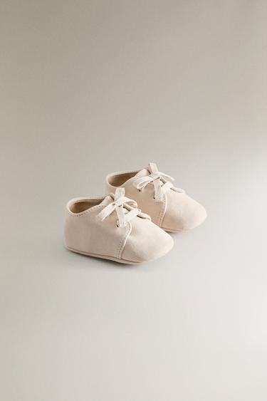 CHAUSSONS BLUCHER CUIR - Blanc écru de Zara - Image 1