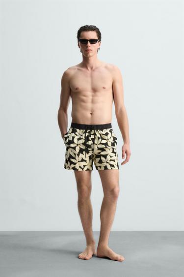 BAÑADOR LARGO ESTAMPADO FLORAL - Negro de Zara - Imagen 0