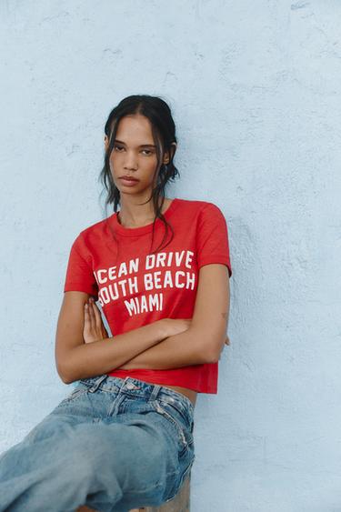 SLOGAN T-SHIRT - Red by Zara