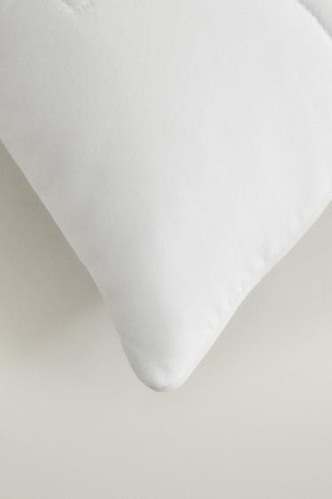 PADDED PILLOW PROTECTOR - White by Zara