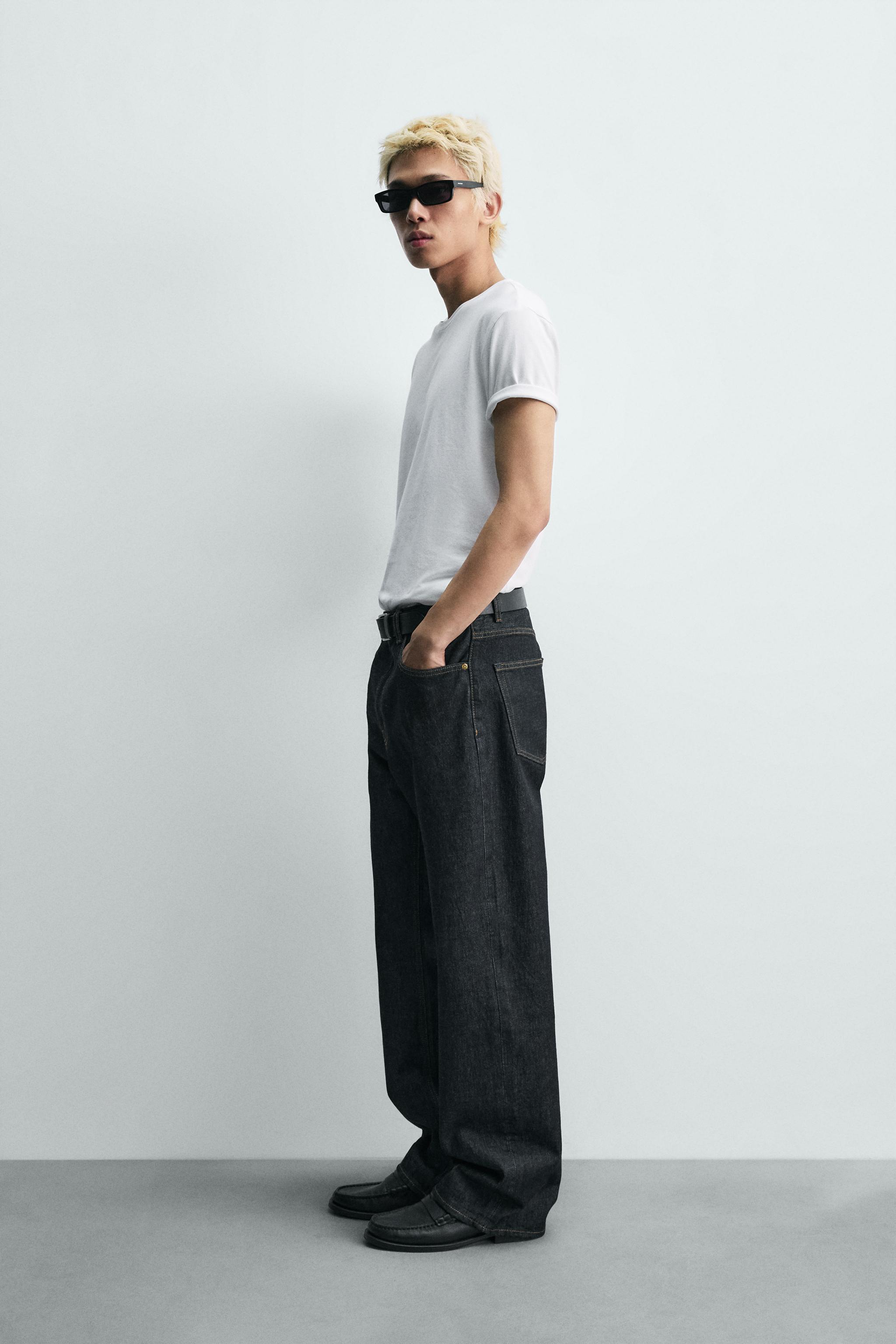 LOOSE FIT JEANS