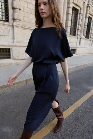 ROBE MIDI MANCHES DESCENDUES PINCES - Bleu marine de Zara - Image 3