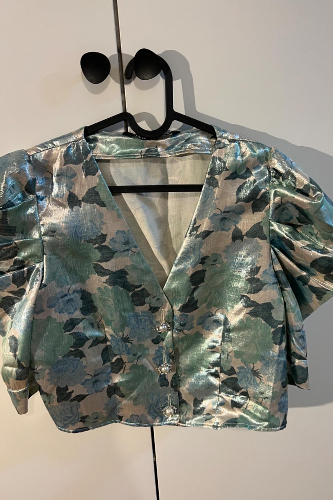 PRINTED TOP WITH FULL SLEEVES