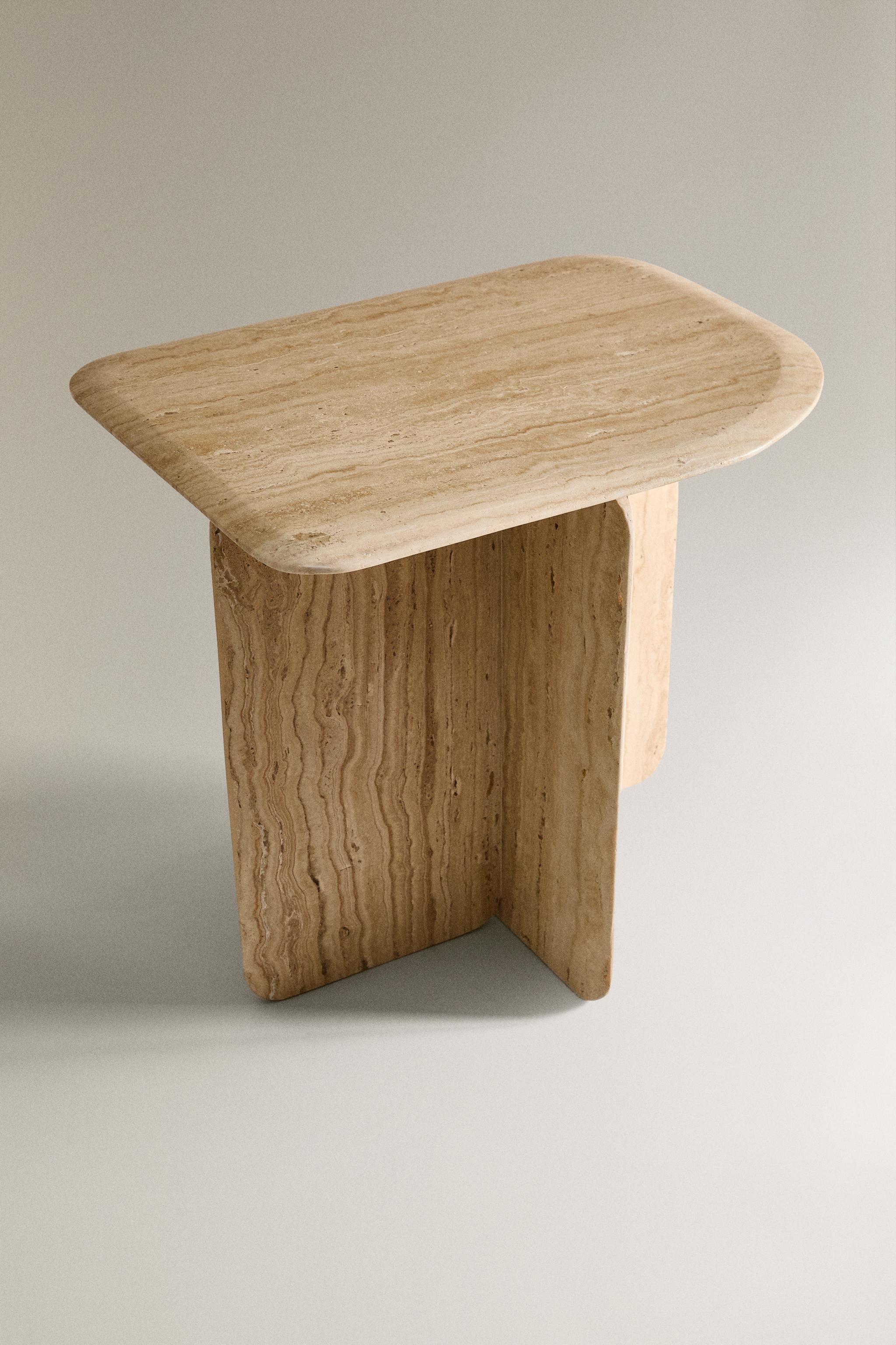 トラバーチン サイドテーブル - エクリュ | ZARA Japan / 日本