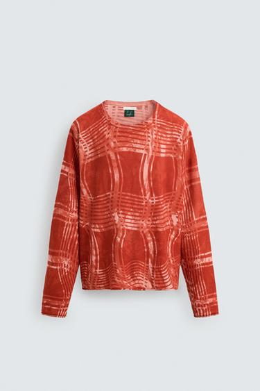 PULL IMPRIMÉ GRAPHIQUE © OTIS KWAME KYE QUAICOE - Rouge de Zara
