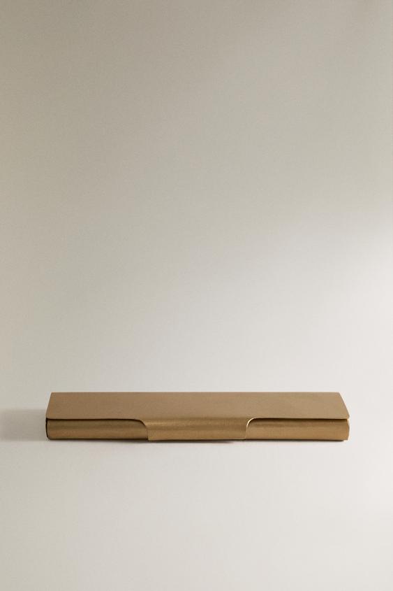 BRASS METAL CASE - ذهبي الخاص بـ Zara - صورة 0