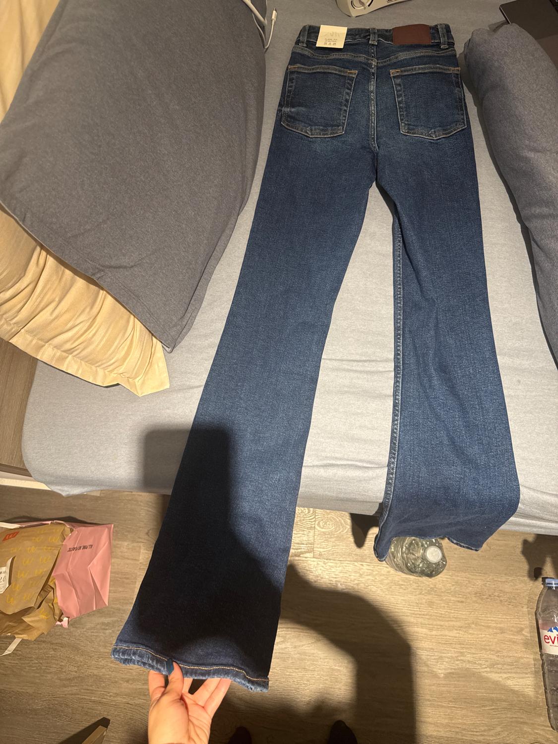 Z.06 HIGH-WAIST FLARE JEANS - Image 3