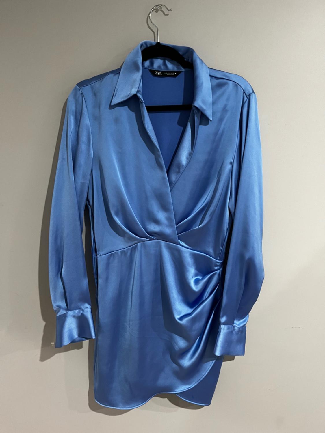 SHORT SATIN EFFECT DRESS