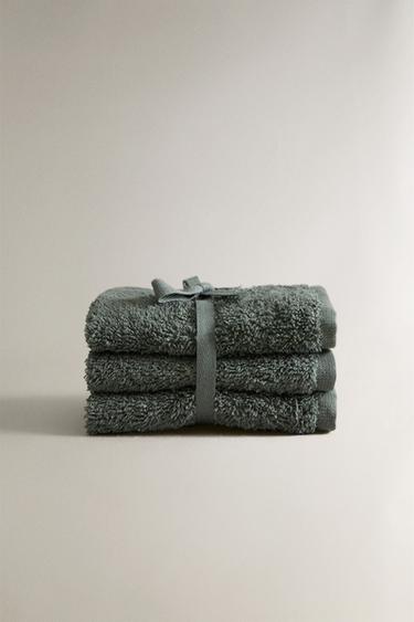PACK OF COTTON HAND TOWELS (PACK OF 3) - Khaki by Zara - Image 2