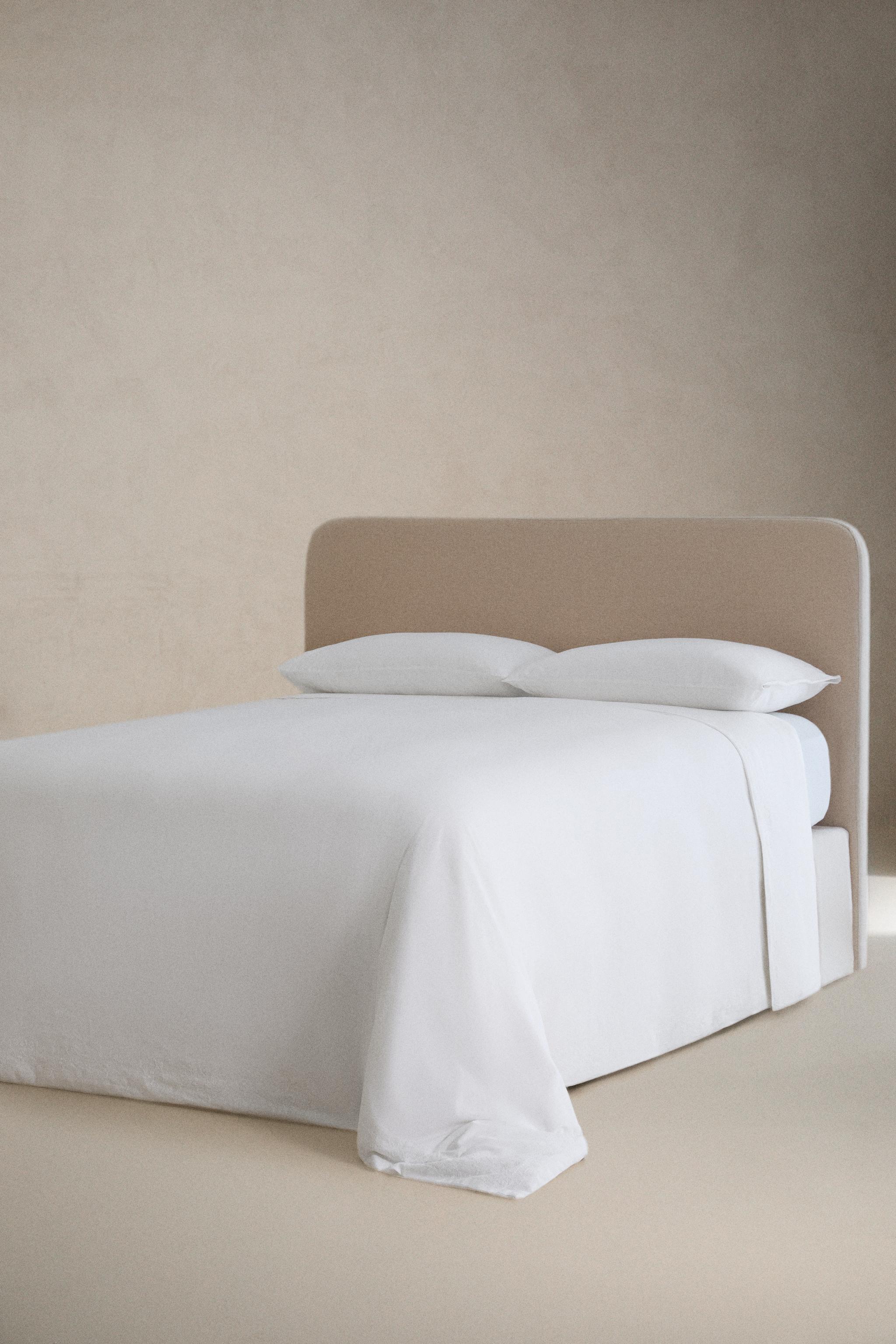COTTON AND LINEN EMBOSSED FLAT SHEET — White