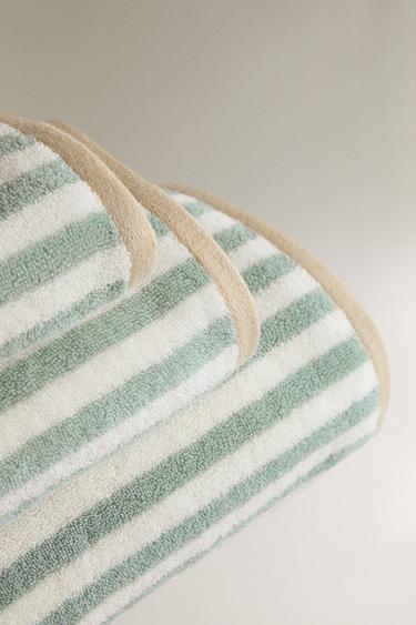 SERVIETTE DE BAIN RAYURES RÉVERSIBLE - Vert d'eau de Zara - Image 1