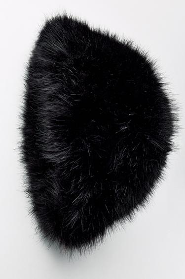 GORRO COM PELO SINTÉTICO - Preto da Zara