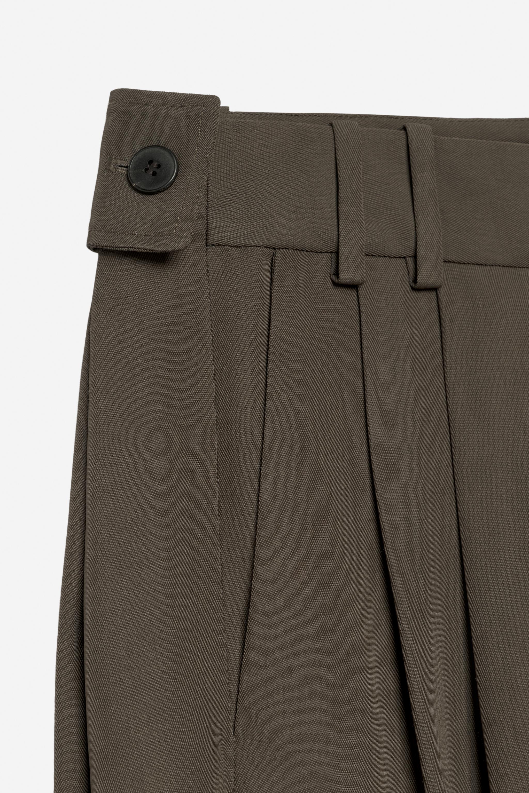 short PLIE - THE ITEM