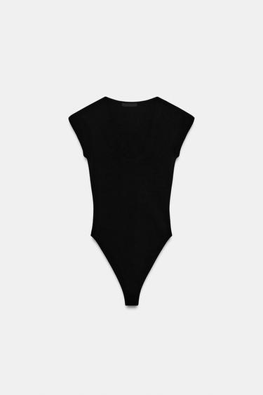 BODY MIT RUNDHALSAUSSCHNITT - Schwarz von Zara