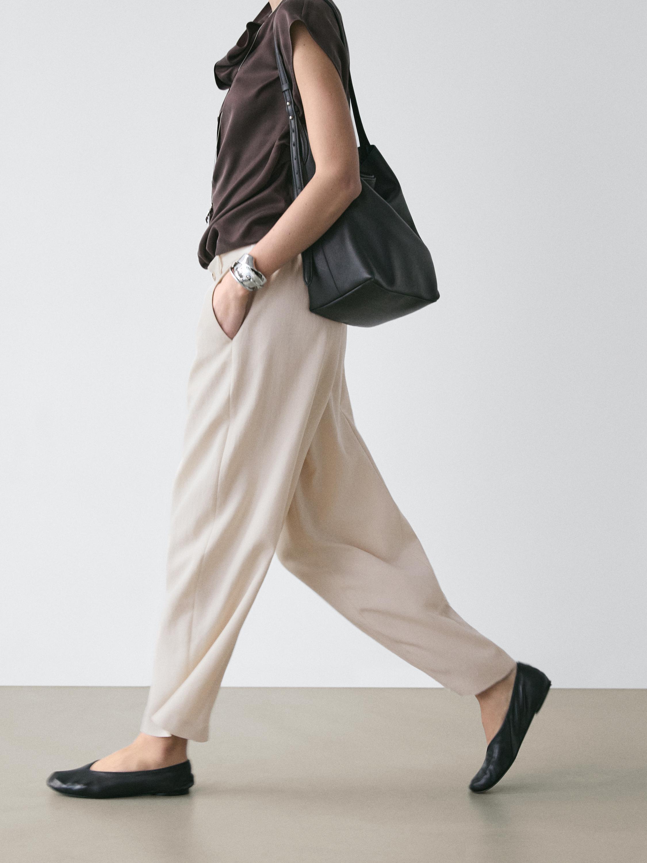 Flowing pants with elasticated waistband