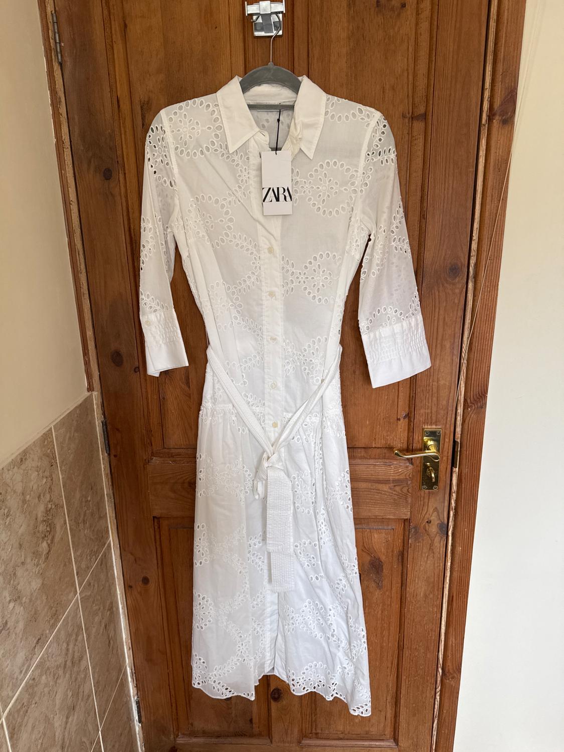 EMBROIDERED MIDI DRESS