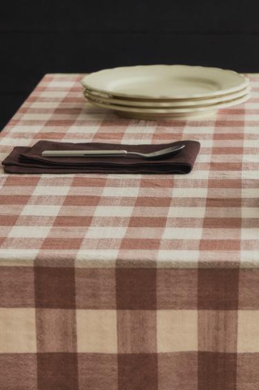 YARN-DYED CHECK TABLECLOTH - Pink by Zara
