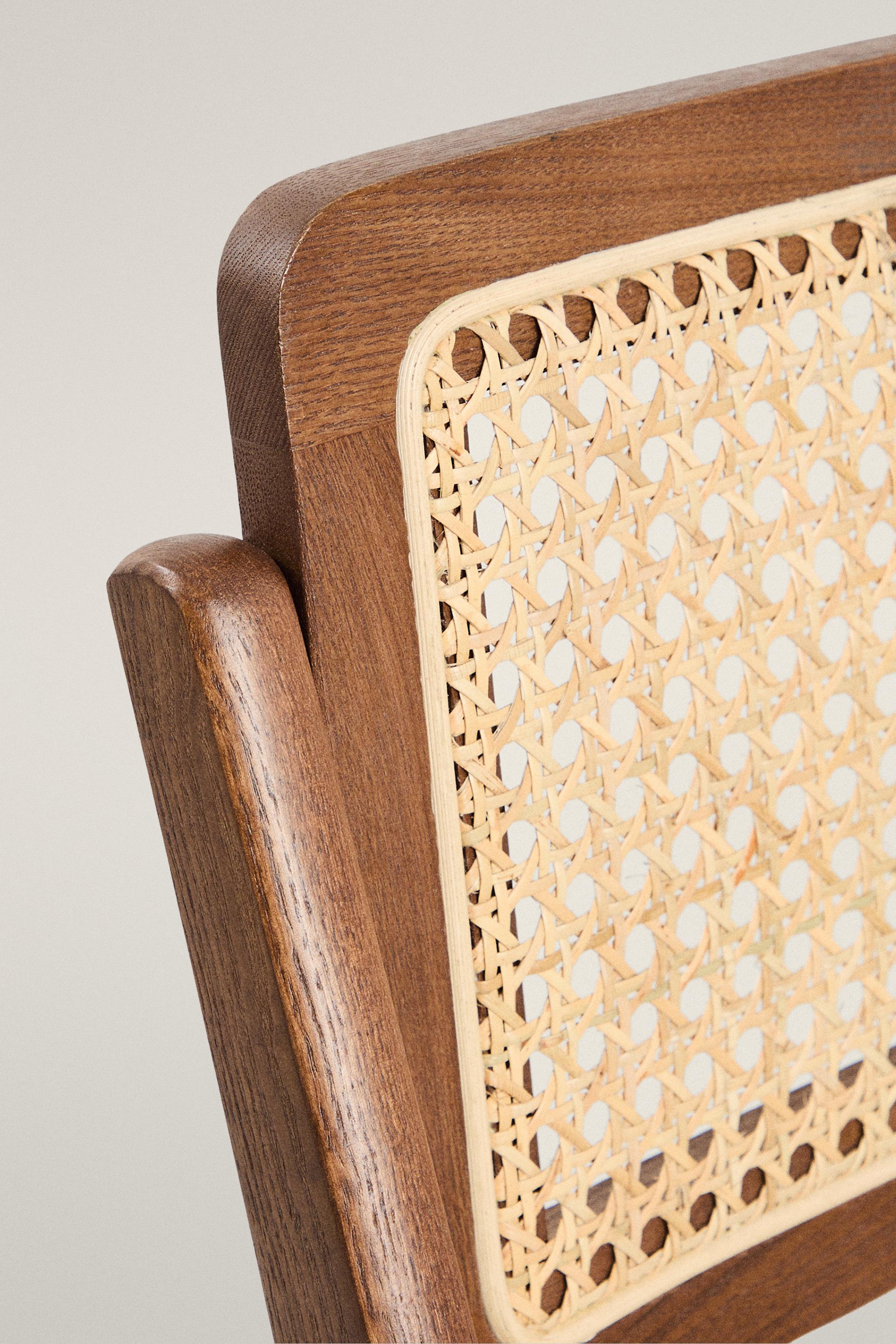 RATTAN AND WOOD FOLDING CHAIR