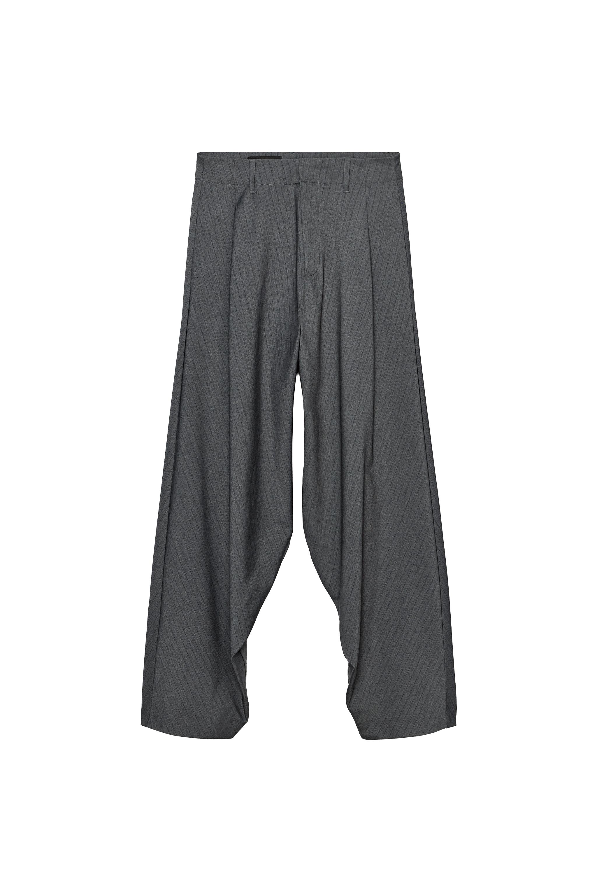 PANTALÓN VOLUMEN RAYA DIPLOMÁTICA