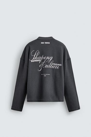 ÁO NỈ IN CHỮ CÓ CẤU TRÚC - Màu xám đen từ Zara