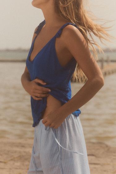 TOP EN MAILLE À BRETELLES ET VOLANTS - Bleu roi de Zara - Image 3