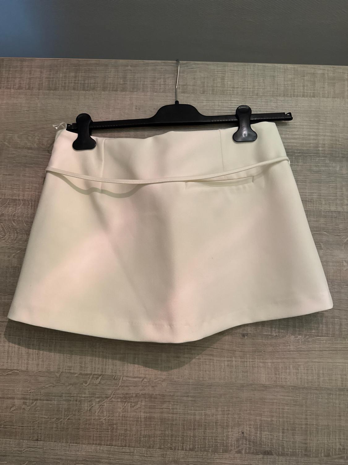 SKORT WITH BELT - Image 4