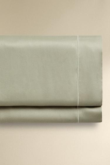 شرشف علوي ساتان بشريط حافة (كثافة 300 خيط) - أخضر الخاص بـ Zara
