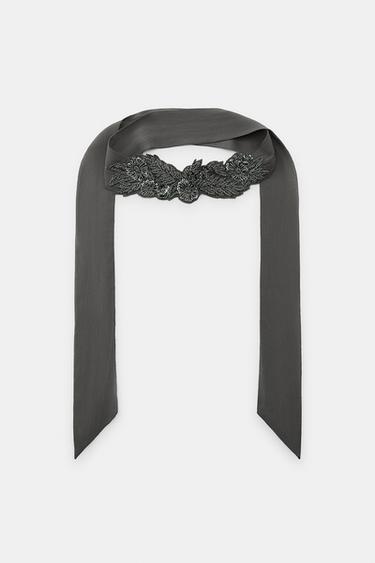 ربطة رأس جورجيت مطرزة بالخرز - رمادي الخاص بـ Zara