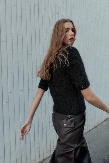 HAUT À MANCHES COURTES AVEC EFFET FANTAISIE BIJOU - Noir de Zara - Image 2