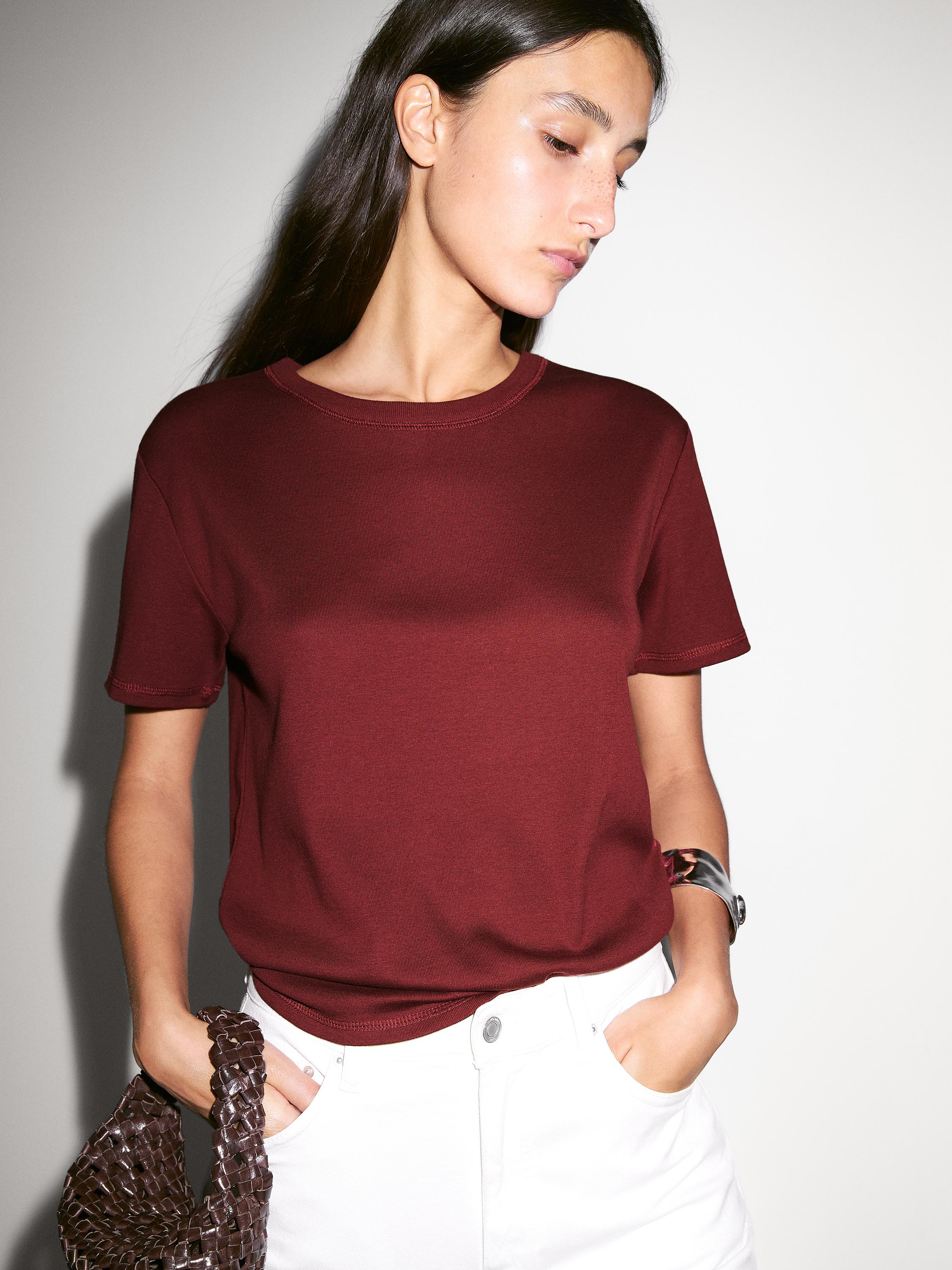 T-shirt regular détail col