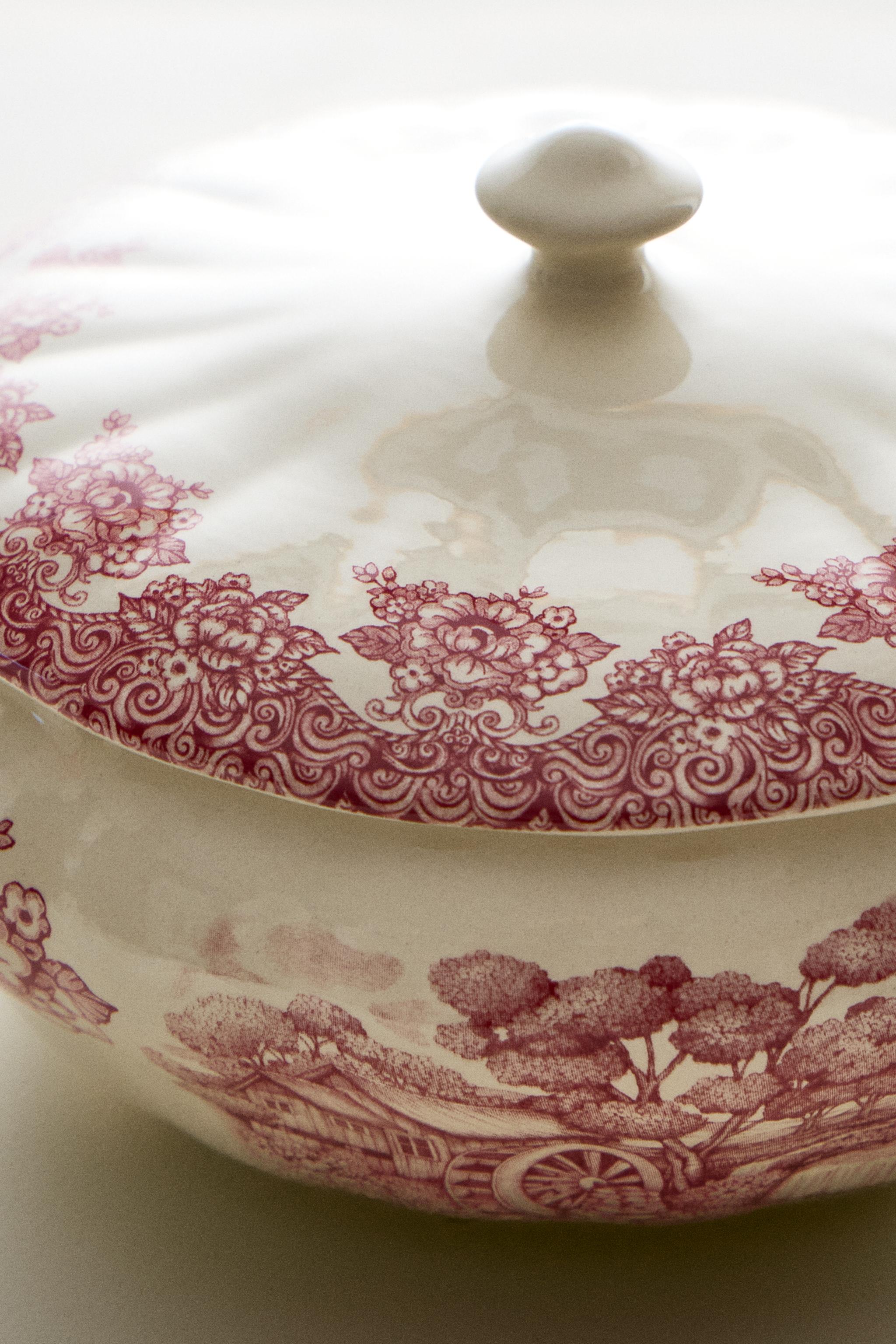 FLORAL AND LANDSCAPE EARTHENWARE TUREEN