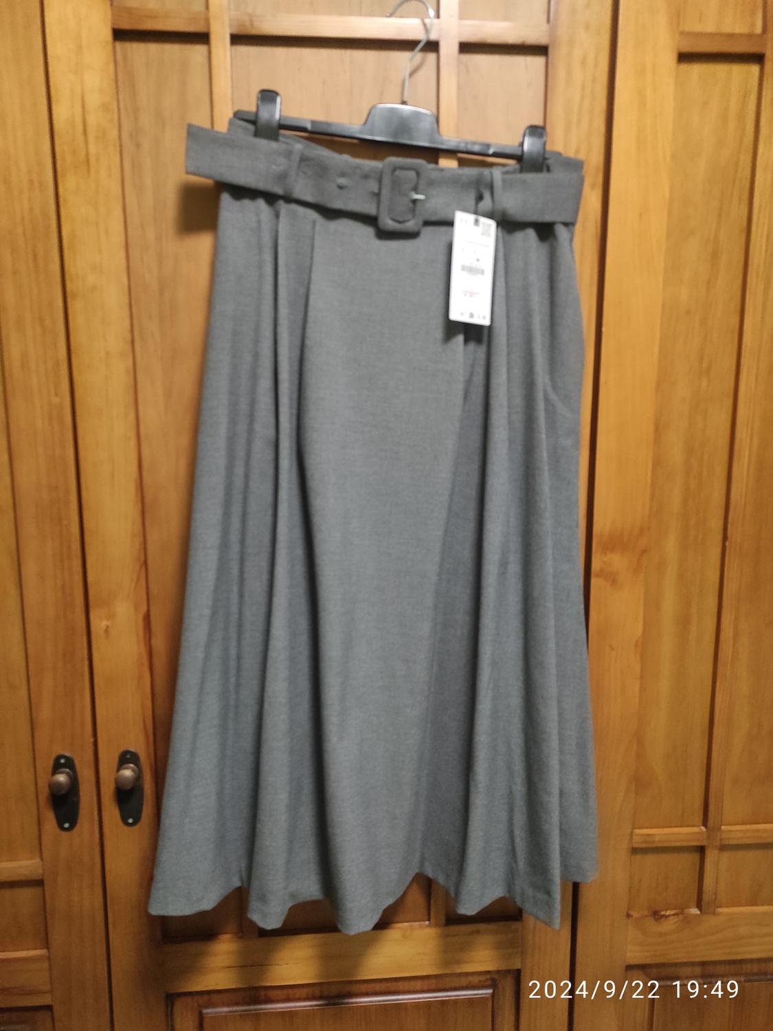 A-LINE SKIRT WITH BELT