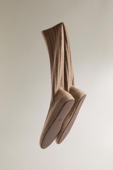 CHAUSSETTES CACHEMIRE - Marron sable de Zara - Image 3