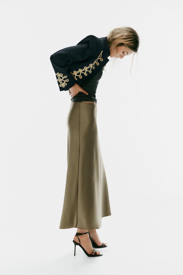 Falda midi de satín 3