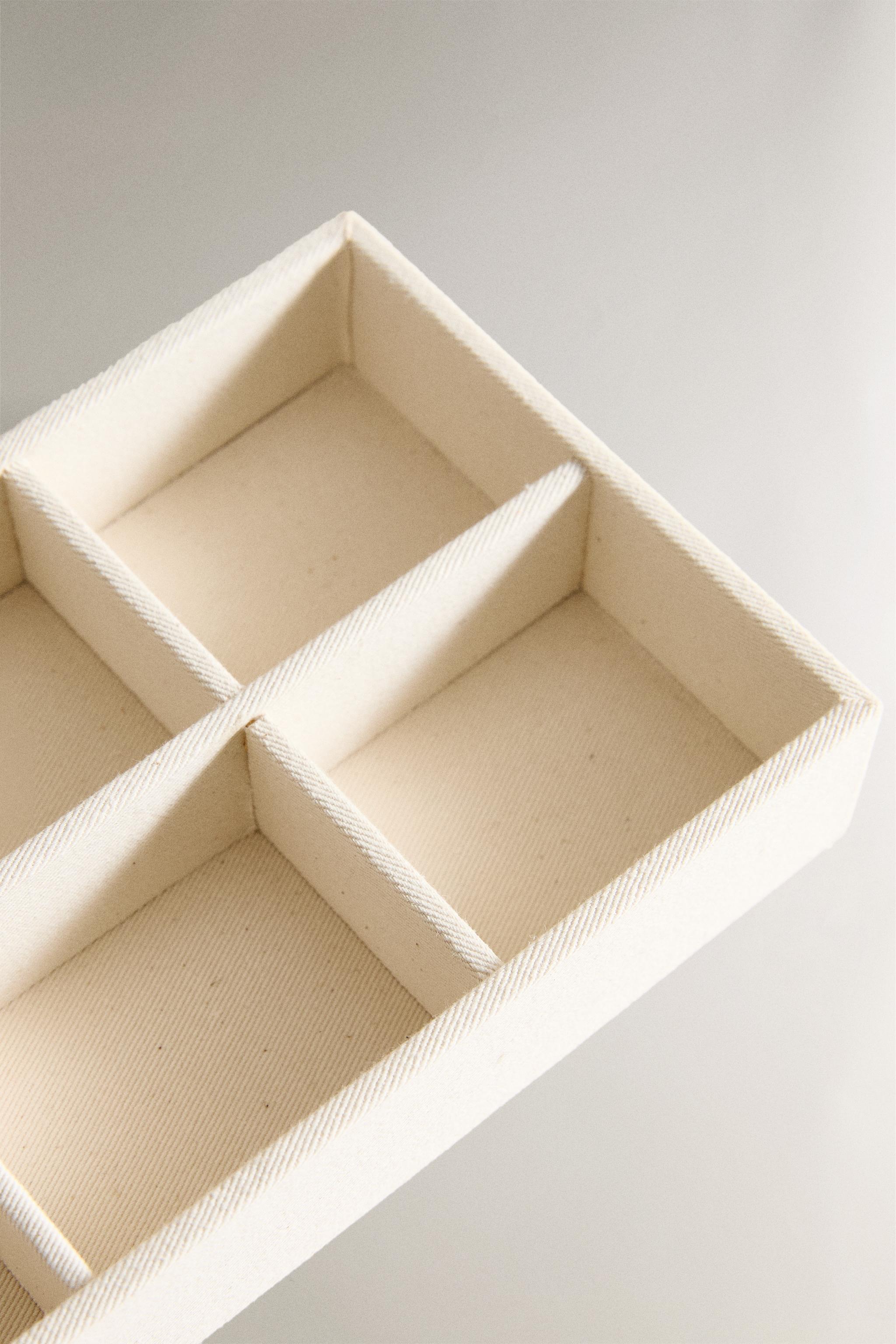 JEWELRY ORGANIZER BOX — Ecru
