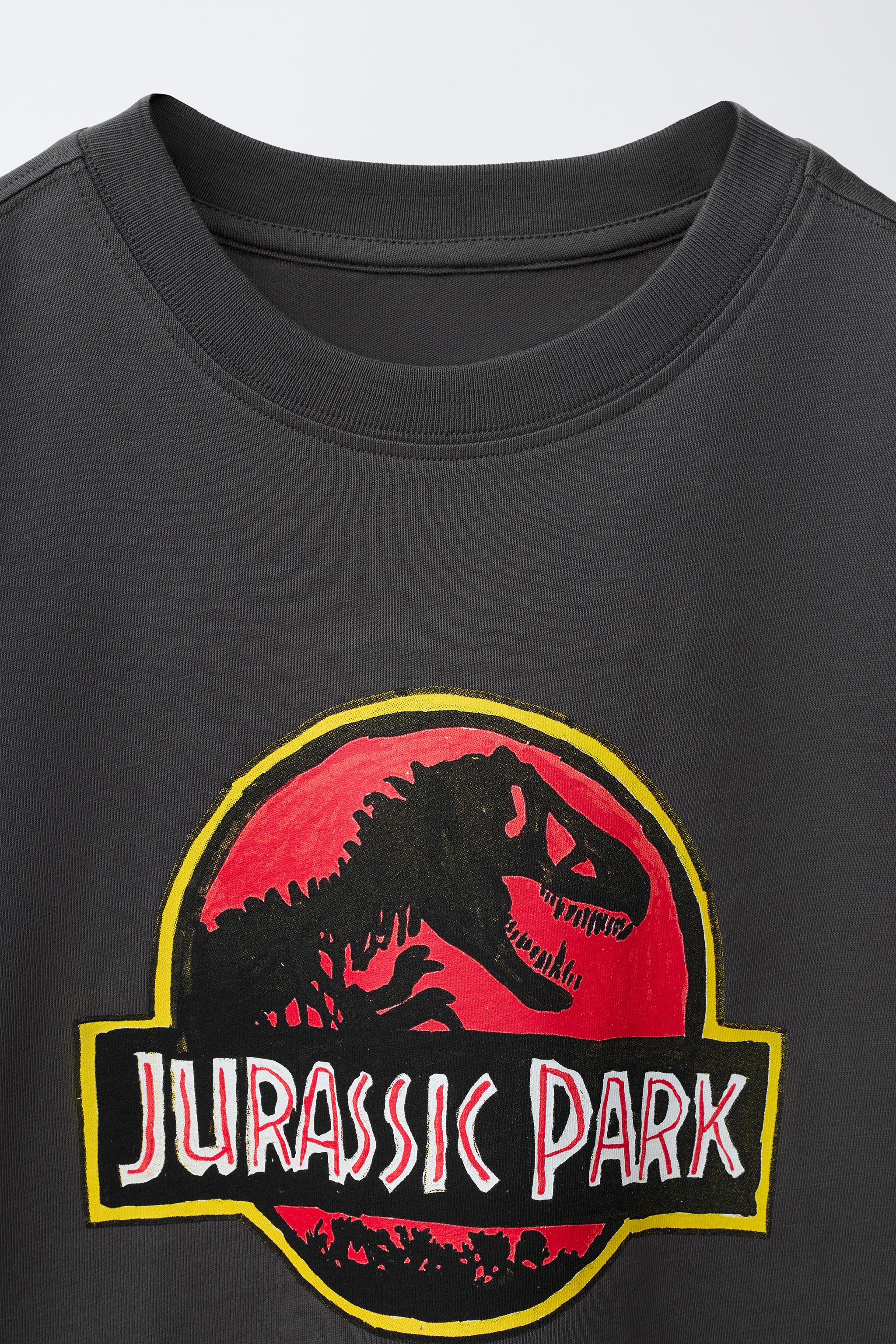 JURASSIC PARK© X DYLAN´S T-SHIRT CLUB X ZARA İLLÜSTRASYONLU T