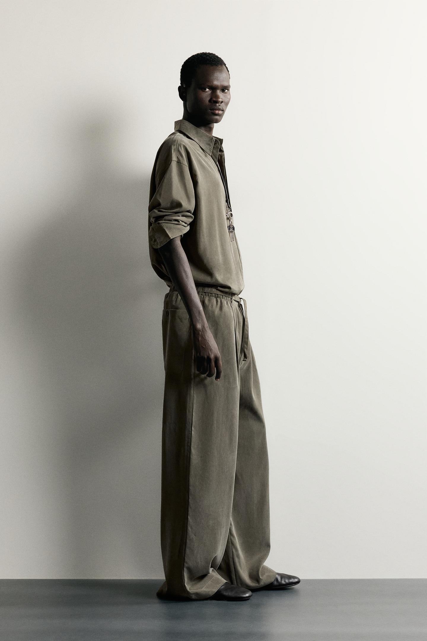 Мужские брюки Zara Relaxed-Fit Flowy, цвет: Тёмный хаки — фото 4