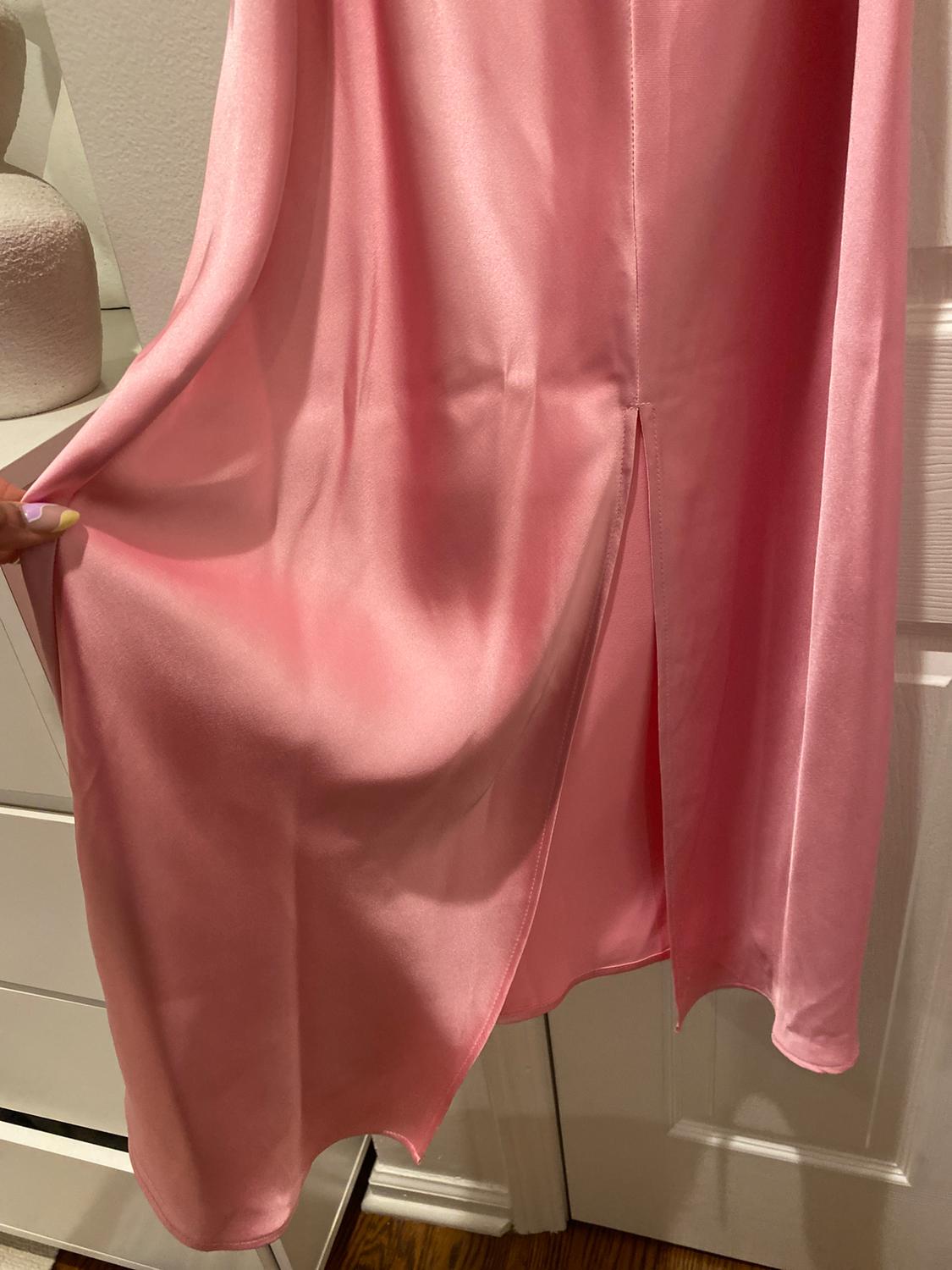 VESTIDO SATINADO CUT OUT - Image 5