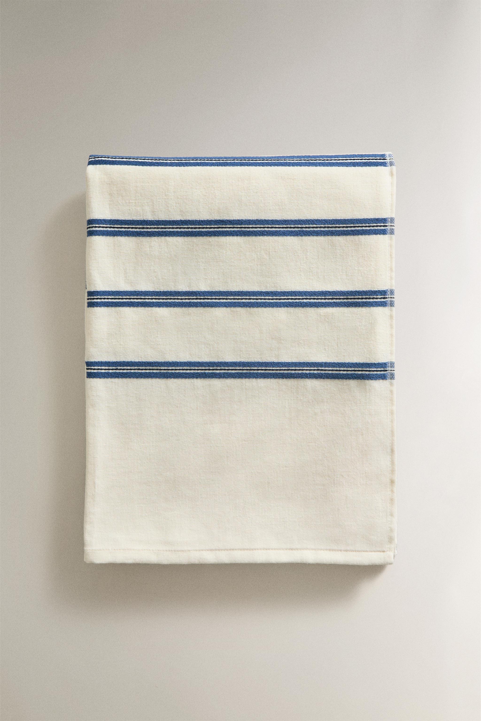 THIN STRIPED BEACH TOWEL