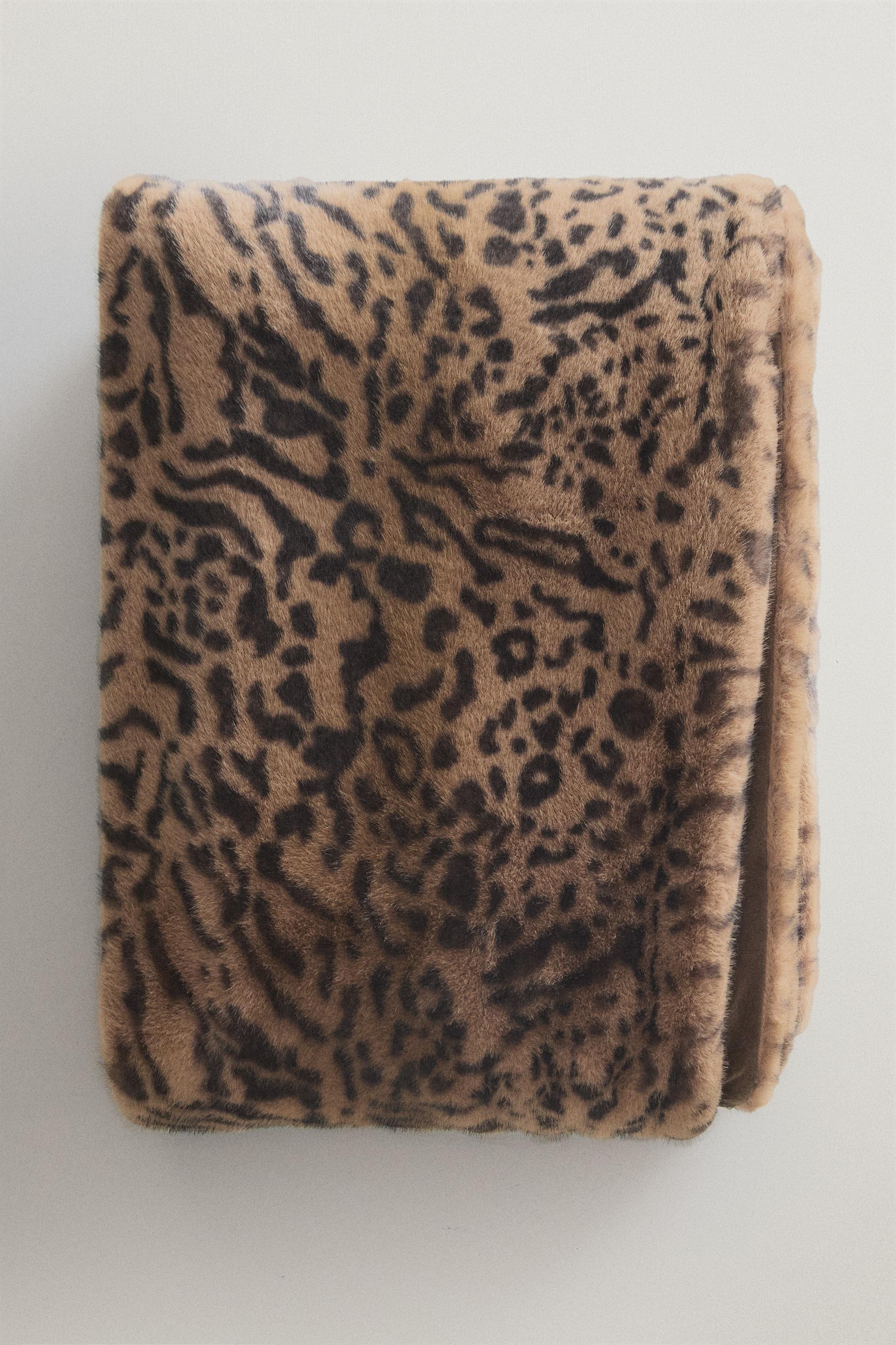 ANIMAL PRINT FUR BLANKET