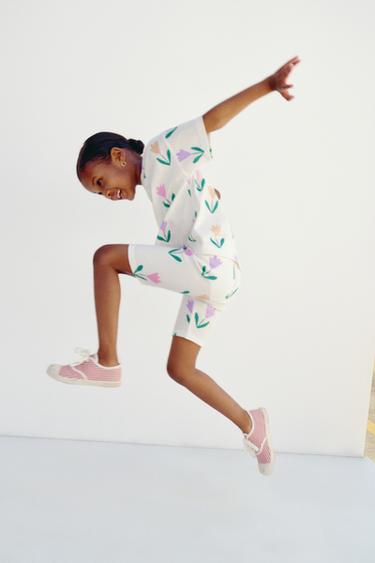 Zara PRINTED JOGGING T-SHIRT AND CYCLING LEGGINGS SET - Ecru
