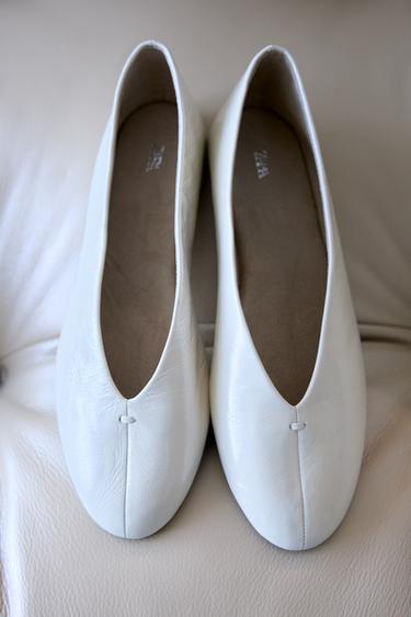Zara LEATHER BALLET FLATS - Off White