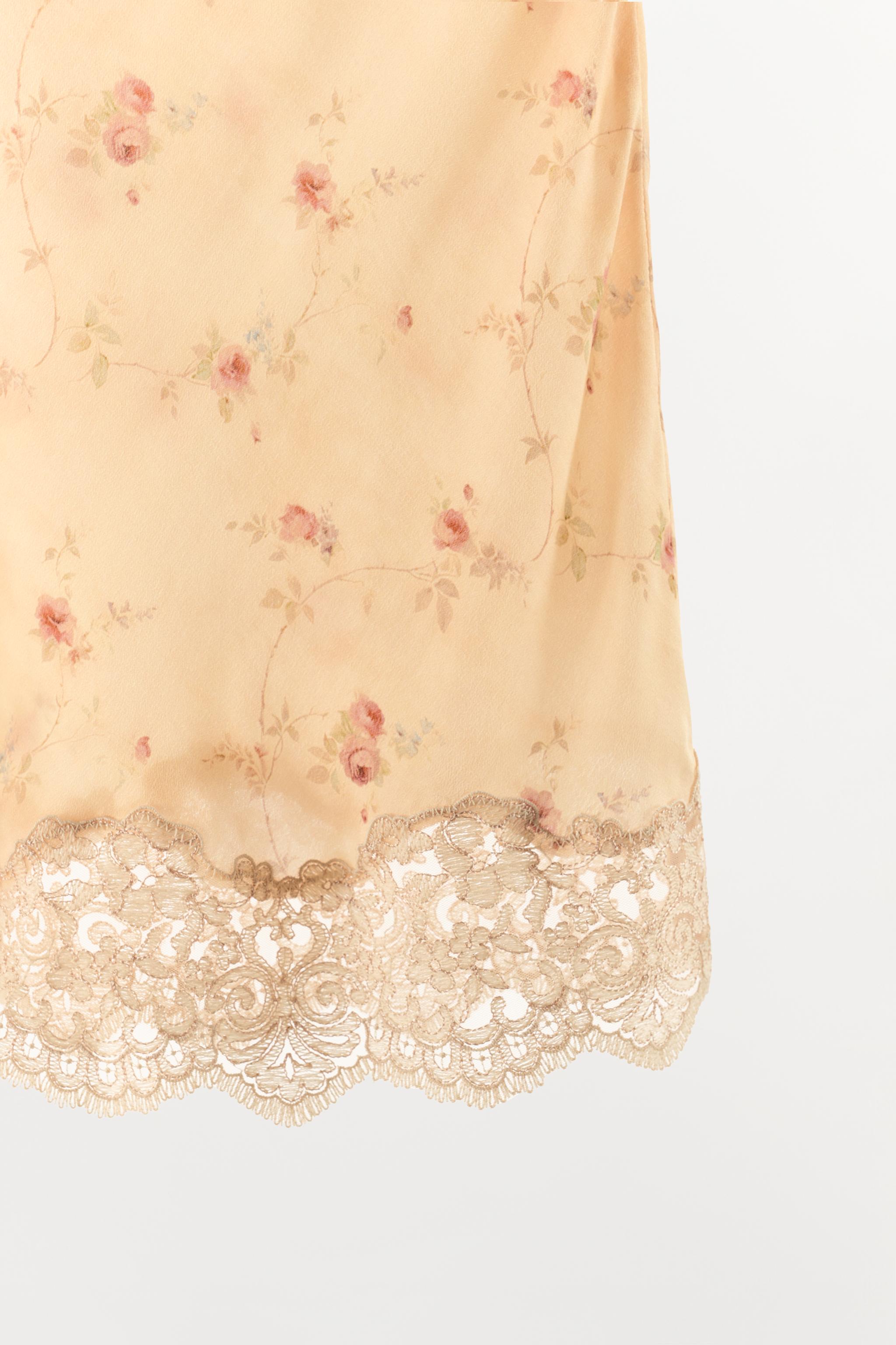 FLORAL PRINT LACE SKIRT