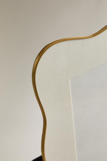 WAVY METAL PHOTO FRAME - Gold by Zara - Image 2