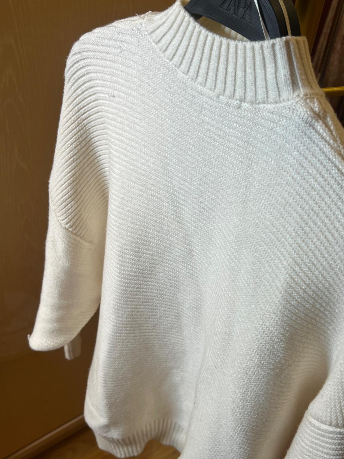 OVERSIZED SWEATER WITH CUT-OUT SHOULDERS - Image 7