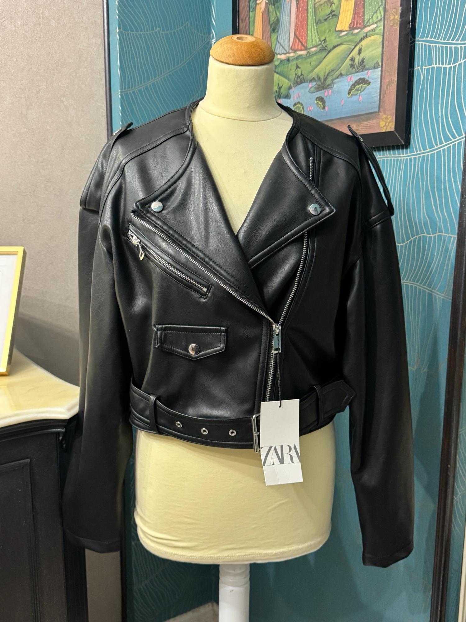CROPPED LEATHER EFFECT BIKER JACKET | SECOND HAND | Zara Preowned