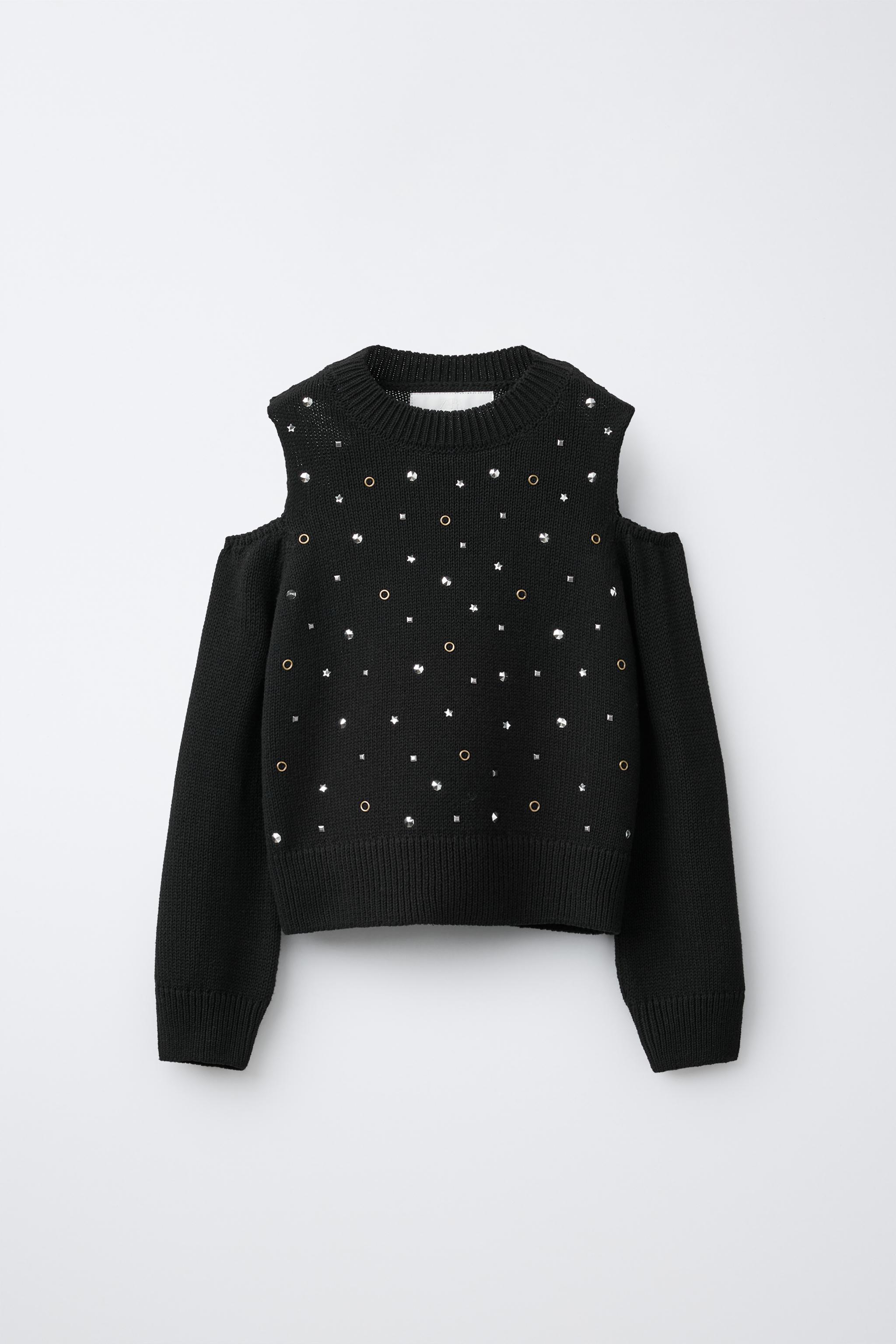 PULL EN MAILLE AVEC CUT OUT ET STRASS